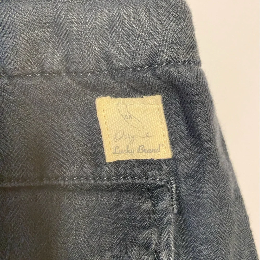 Lucky Brand men’s linen cargo Shorts dark blue navy size 36